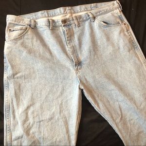 Wrangler Light Wash Jeans 46x32